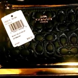NEW WITH TAGS AUTHENTIC COACH WRISTLET/CLUTCH